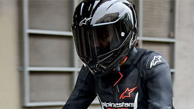 Foto: Supertech R10: ontdek de unieke motorhelm van Alpinestars
