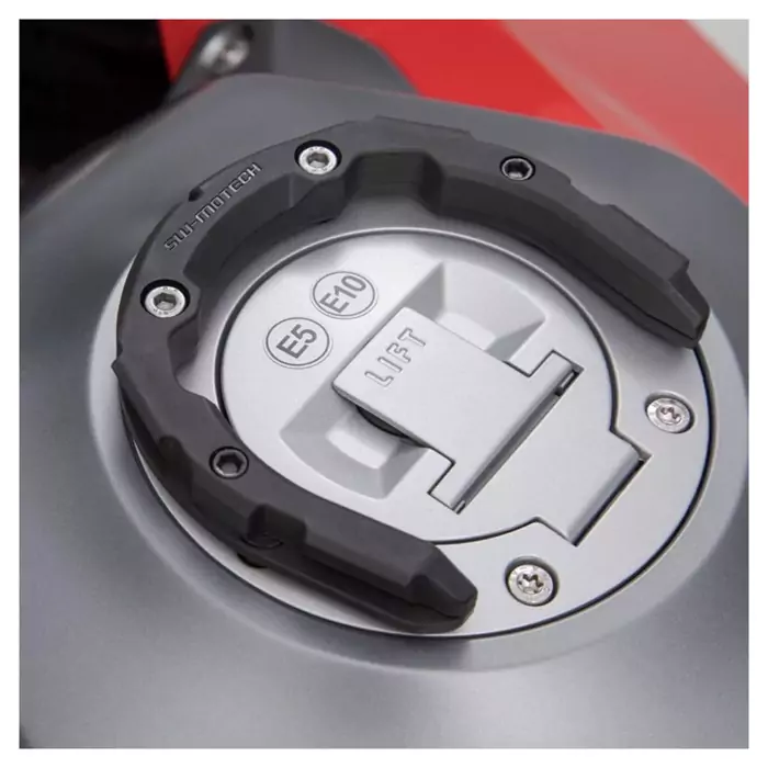 Foto: Tankring Pro Kawasaki Z650 (16-) / Ninja 650 (16-)