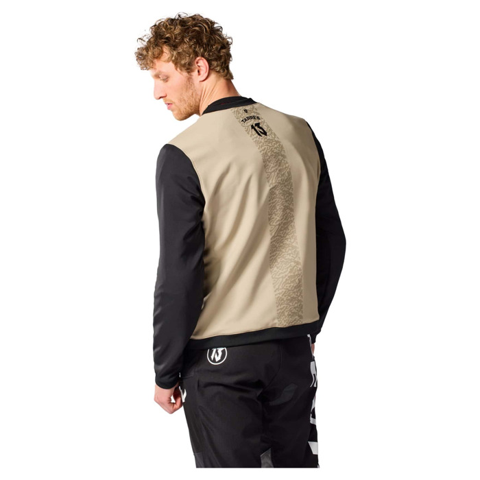 Foto: Trazada Motorhoodie